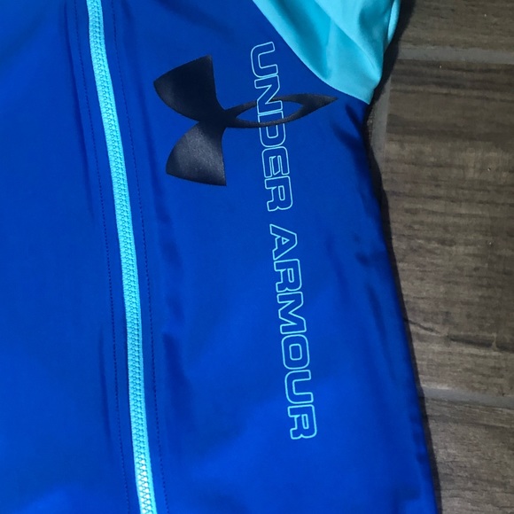 Zip-front swimsuit - Picture 2 of 9